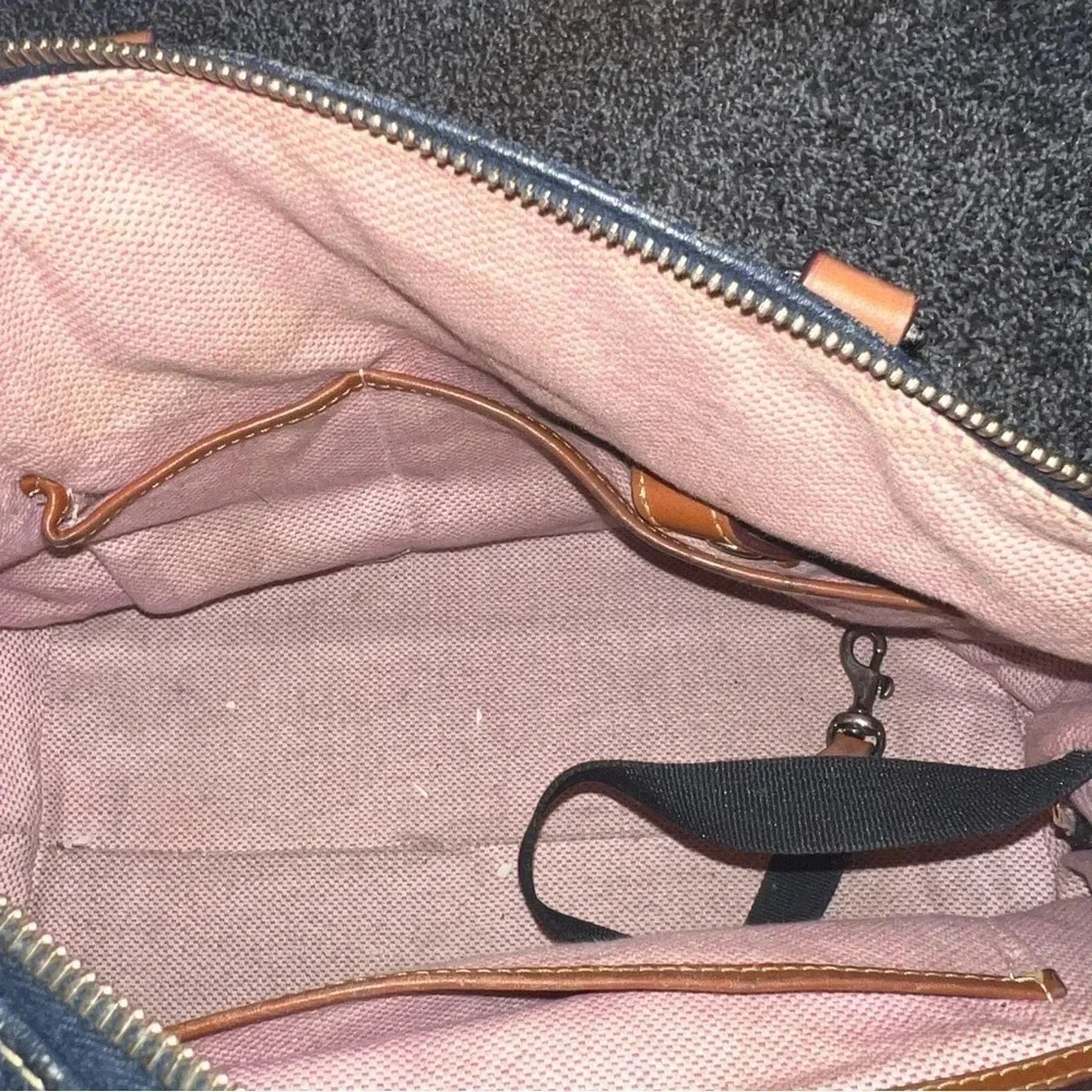 Vintage Dooney & Bourke Black Pebbled Grain Leather Hand Bag ❤️